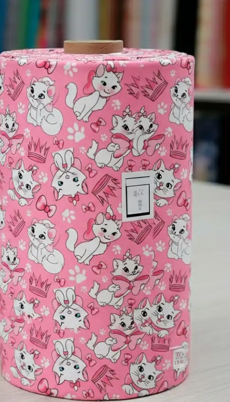 Marrie-Aristogatos-rosa-rollo